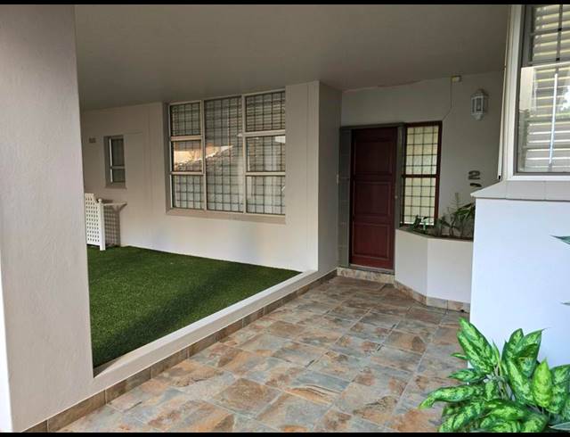 3 BEDROOM APARTMENT FOR SALE IN UMHLANGA ROCKS